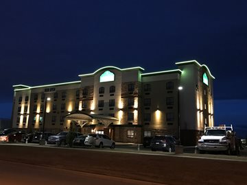 LEDs provide a sustainable flexible alternative for neon lighting for businesses in Toronto neonlightingforbusinessestoronto.com
